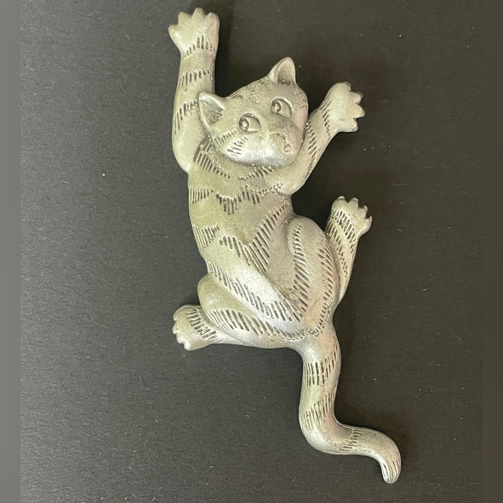 Vintage Silver Tone Cat Kitty JJ Brooch Pin